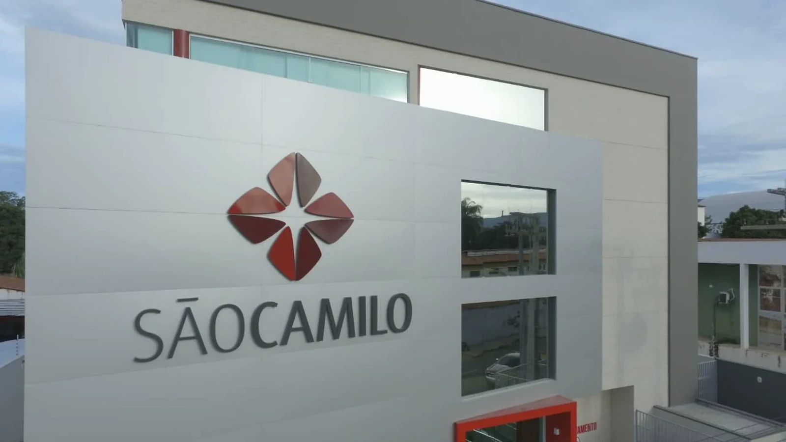 Fachada do Centro de Saúde São Camilo, em Crato
